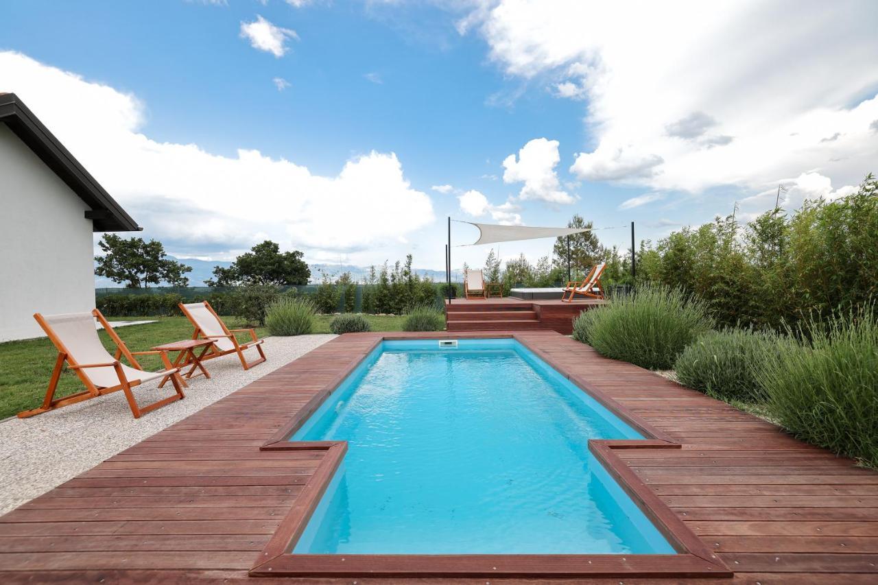 Villa Ena With Pool & Jacuzzi Donji Kasic Экстерьер фото