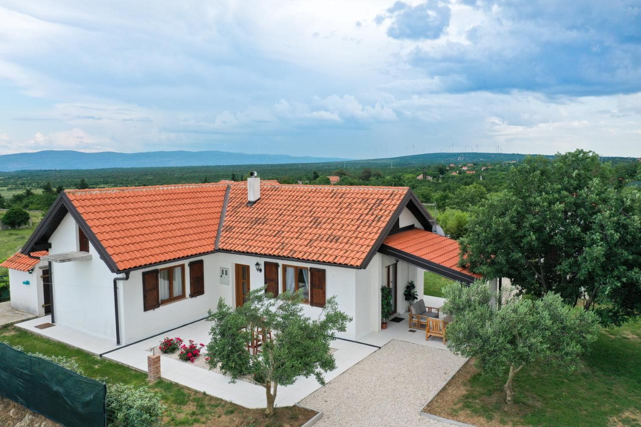Villa Ena With Pool & Jacuzzi Donji Kasic Экстерьер фото