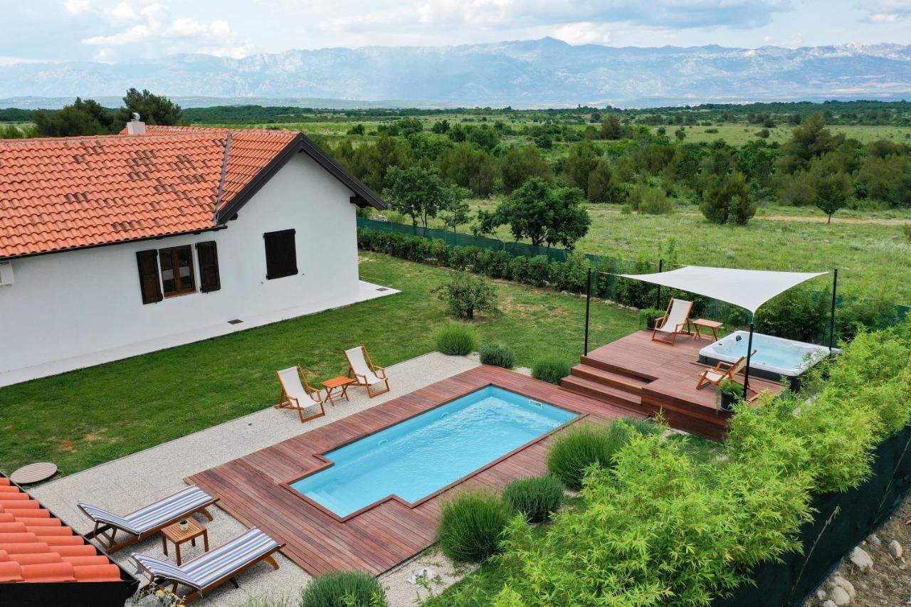 Villa Ena With Pool & Jacuzzi Donji Kasic Экстерьер фото