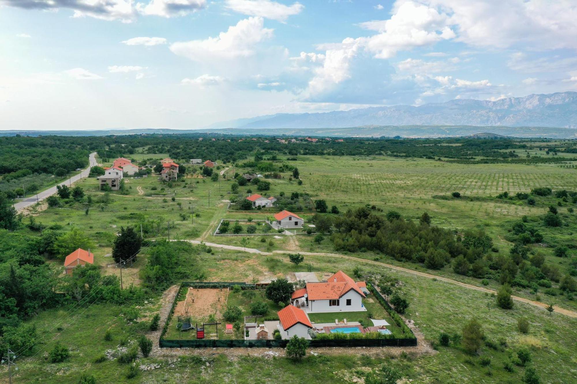 Villa Ena With Pool & Jacuzzi Donji Kasic Экстерьер фото